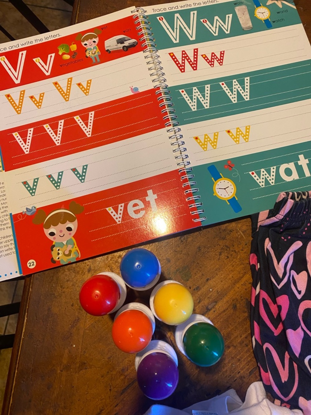 Erasable workbook  with 6 colors